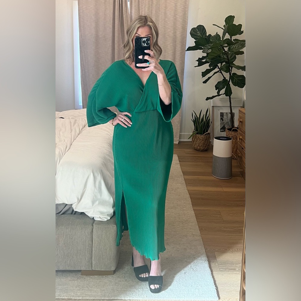 Anthropologie Long Green Dress Beautiful For Holiday/Fun On The Town M